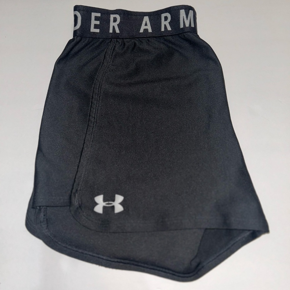 Women's UA Play Up shorts